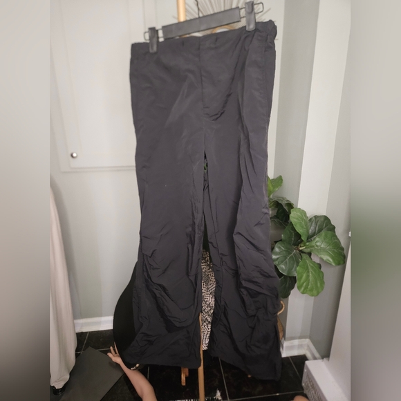 ZARA Lightweight Nylon Cargo-Style Pants | Wide Leg | Minimal Utility. Black.SM - Picture 13 of 13